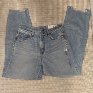 American Eagle Women's high rise baggy Straight Leg Jeans in Light Blue